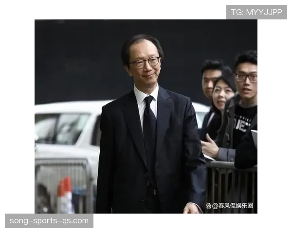 伏明霞当年跳水赚的钱，够她老公梁锦松打几辈子高尔夫？